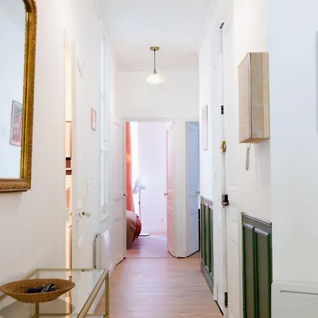 Heart Of Oc Mistral Elegant & Spacious Center Train Station Apartament *